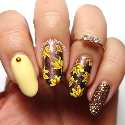 Golden Leaves Nails