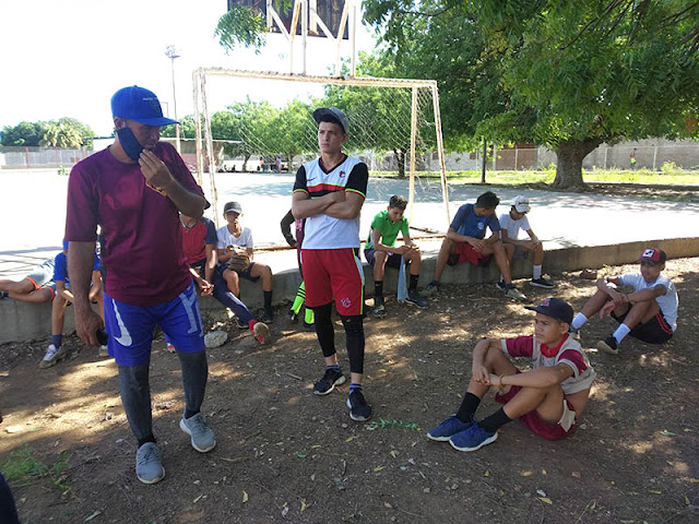 ANARQUÍA EN EL CAMPO DEPORTIVO DE LITOARENAS