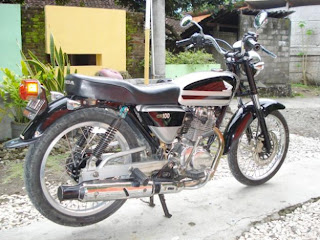 Foto Modif CB 100 aneka macam gaya Putih coklat