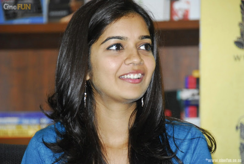 Swathi at if You Love Some One Book Launch Stills hot photos