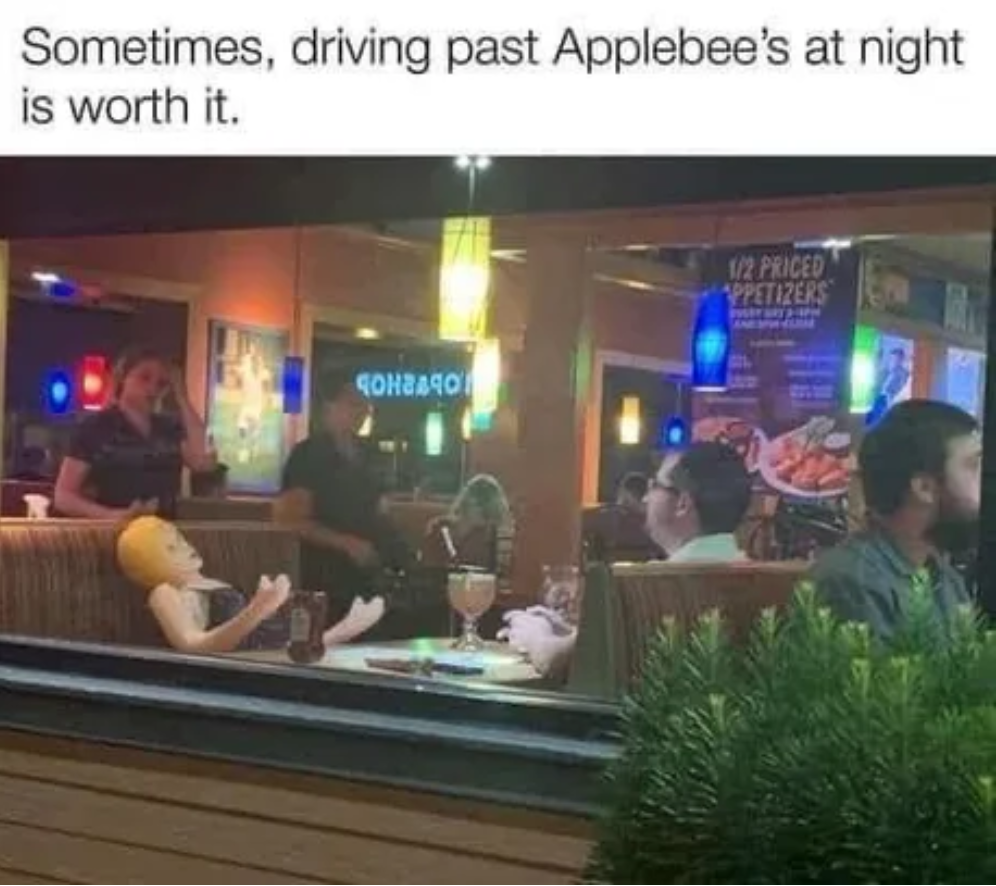 driving-past-applebees-at-night