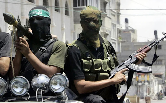 Hamas issues ceasefire proposal to mediators which includes exchanging hostages/prisoners