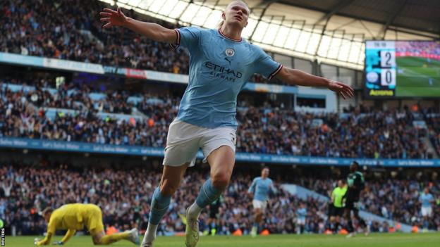 Man City close in on Arsenal, Spurs and Chelsea lose again