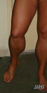 natural muscular calves legs feet fetish