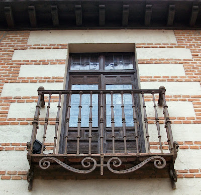Facha de la casa de Cervantes en Alcalá de Henares. Madrid.