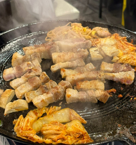 La fama del barbecue coreano e del soju come miglior piatto coreano per gli stranieri è un motivo di orgoglio per la cultura culinaria coreana