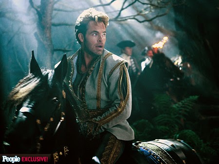 THIS SUMMER: Trailer Pertama 'Into the Woods' Hadirkan 