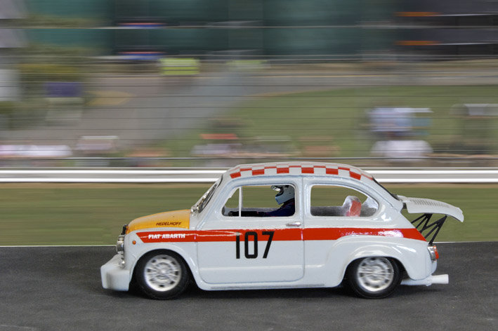 The model itself is a Brumm 143 of the Fiat Abarth 1000 which Gustav 