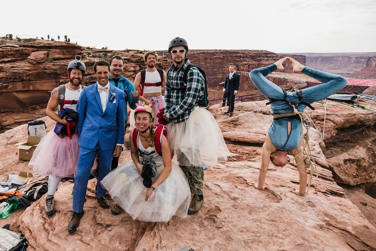 Adventurous Couple Decided To Get Married On A Space Net Over The Moab Canyon