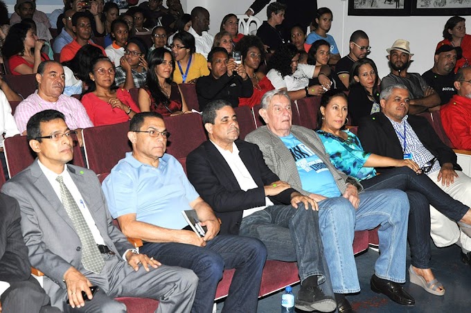 Anuncian ganadores Premios Jóvenes de XIX Feria Internacional del Libro Santo Domingo-2016