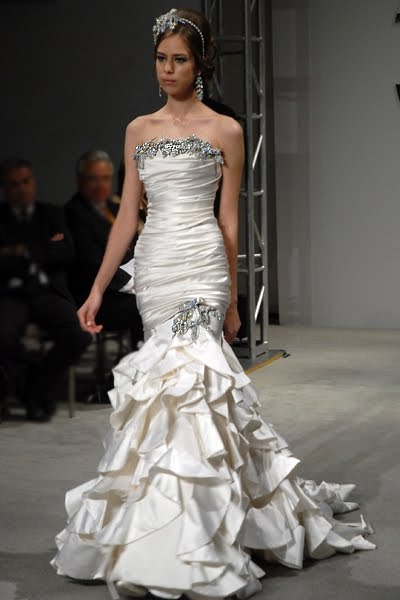 Wedding Dress of the Week Pnina Tornai 3180008