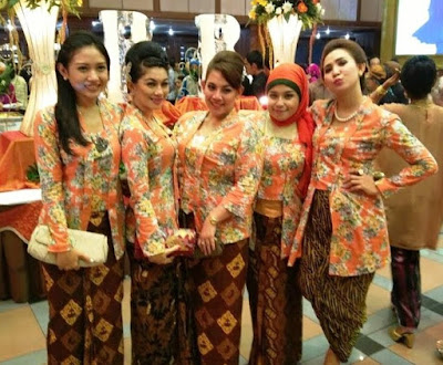 model kebaya batik modern untuk pesta