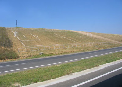 STADION TERUNIK DI DUNIA