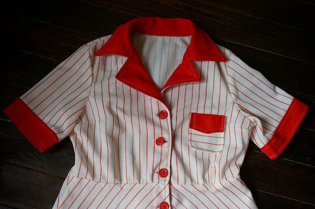 robe années 70  rayée rouge blanc 70s waitress dress stripe red white 