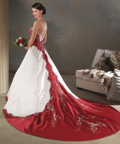  Red  and White  Wedding  Dress  Designs For Christmas Day 