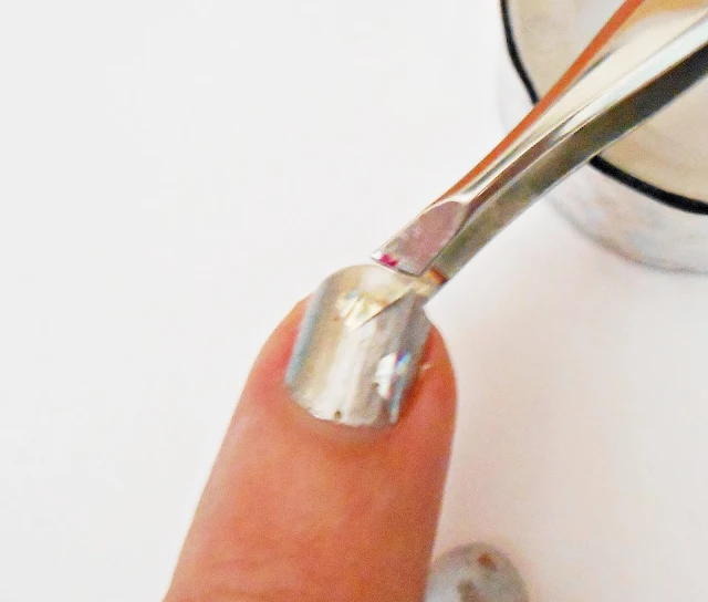 EASY SHATTERED GLASS NAIL ART