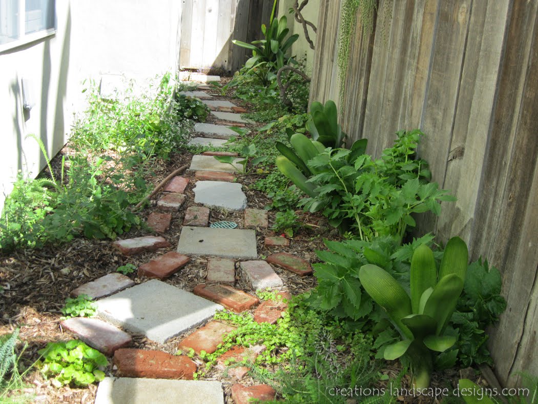 earth friendly landscapes: SMALL SIDE YARDS