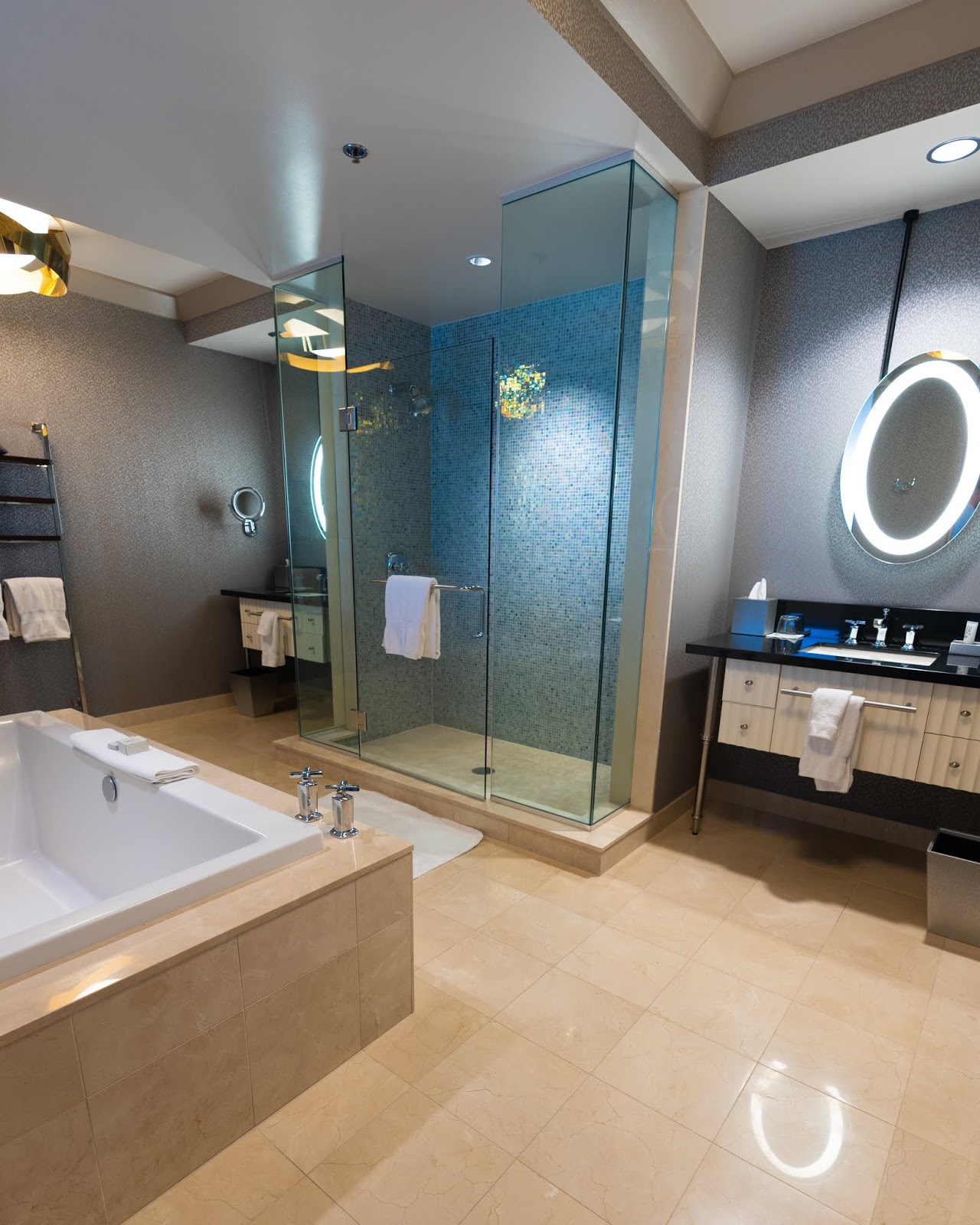 Review The Cosmopolitan Of Las Vegas Autograph Collection