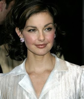 Ashley Judd The most beautiful artist in the world