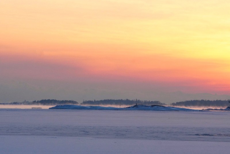 Merisavu Lauttasaaressa