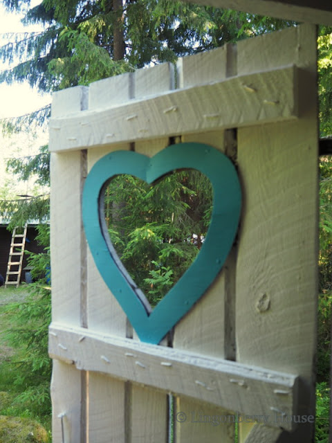 lingonberryhouse, summer cottage, loo, toilet, mökin vessa, pikkula