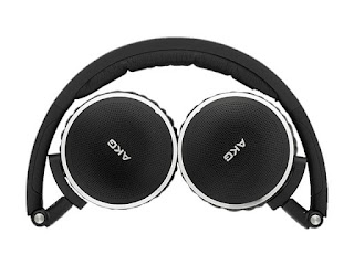  AKG Noise Cancelling Headphone