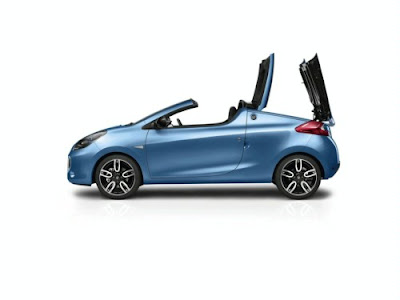 Renault Wind Coupe Convertible CC 2010 Breaks Cover