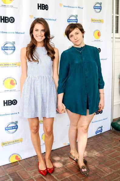 Girls on Girls Fash-Off : Lena Dunham and Allison Williams