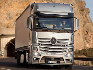 2012 Mercedes Benz Actros photo release date canada price specs 2012 Mercedes Benz Actros