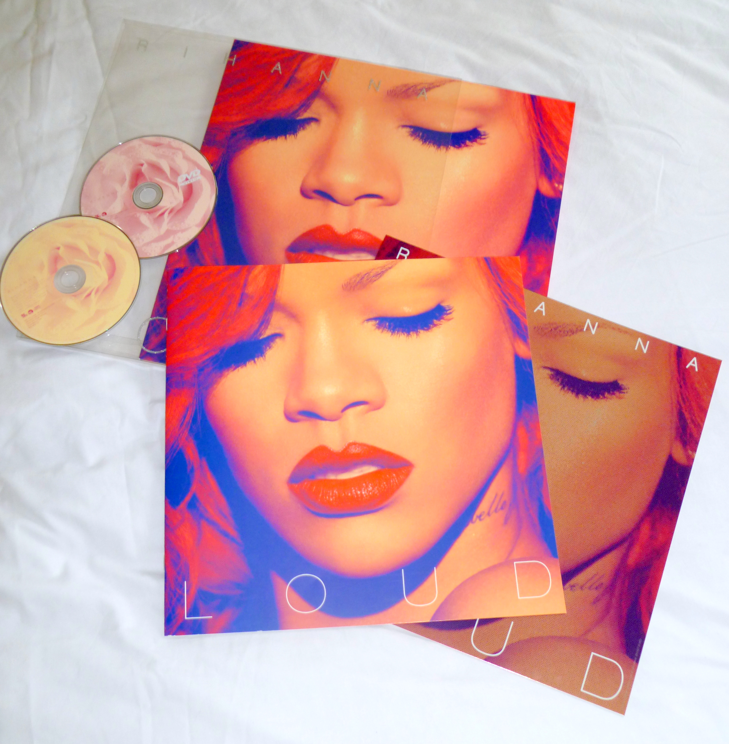 Rihanna Loud Deluxe Edition Images | Crazy Gallery