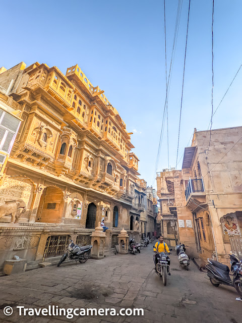 Like Bikaner, the streets of Jaisalmer as well were narrow. Most people were travelling on two-wheelers or on foot. There was a lot of dust on the streets and of course there were feral cows and bulls that were at home in these streets so we also needed to dodge several dung piles.