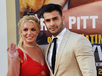 Britney Spears announces engagement to Sam Asghari.