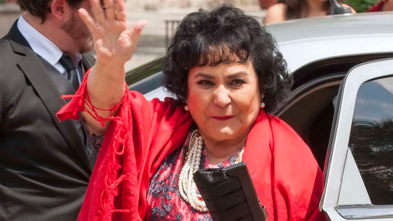 Carmelita Salinas anuncia que se retira de la política, menciona que mejor se dedicara de lleno a sus actividades del espectáculo