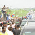 PHOTONEWS: APC Supporters Throng Minna/Suleja Road In Solidarity With Governor, Buhari 