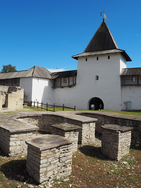 Псковский Кремль - Рыбницкая башня