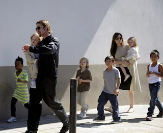 Angelina Jolie & Brad Pitt Looking at property in Spain