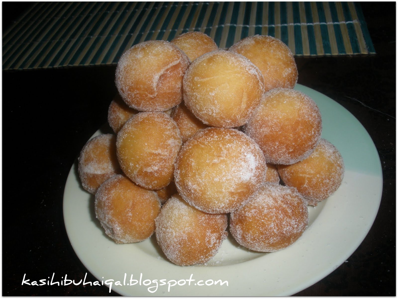 Kasih Ibu Haiqal: Donut Ballso cumilll