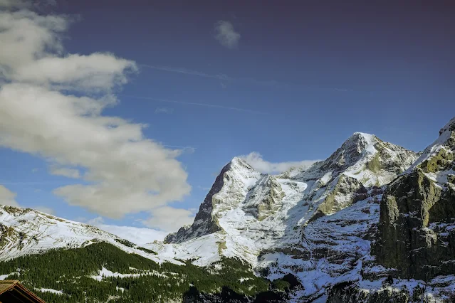 Discover the top things to do in the Jungfrau region of Switzerland, from visiting the Jungfraujoch to hiking the Eiger Trail. Our comprehensive guide also includes FAQs about the best time to visit, how to get there, and where to try traditional Swiss fondue.