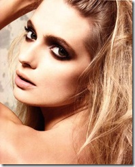 Julia-Stegner-Lofficiel-Hommes-China-July-2010-5