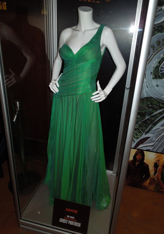 Paula Patton Ghost Protocol movie dress