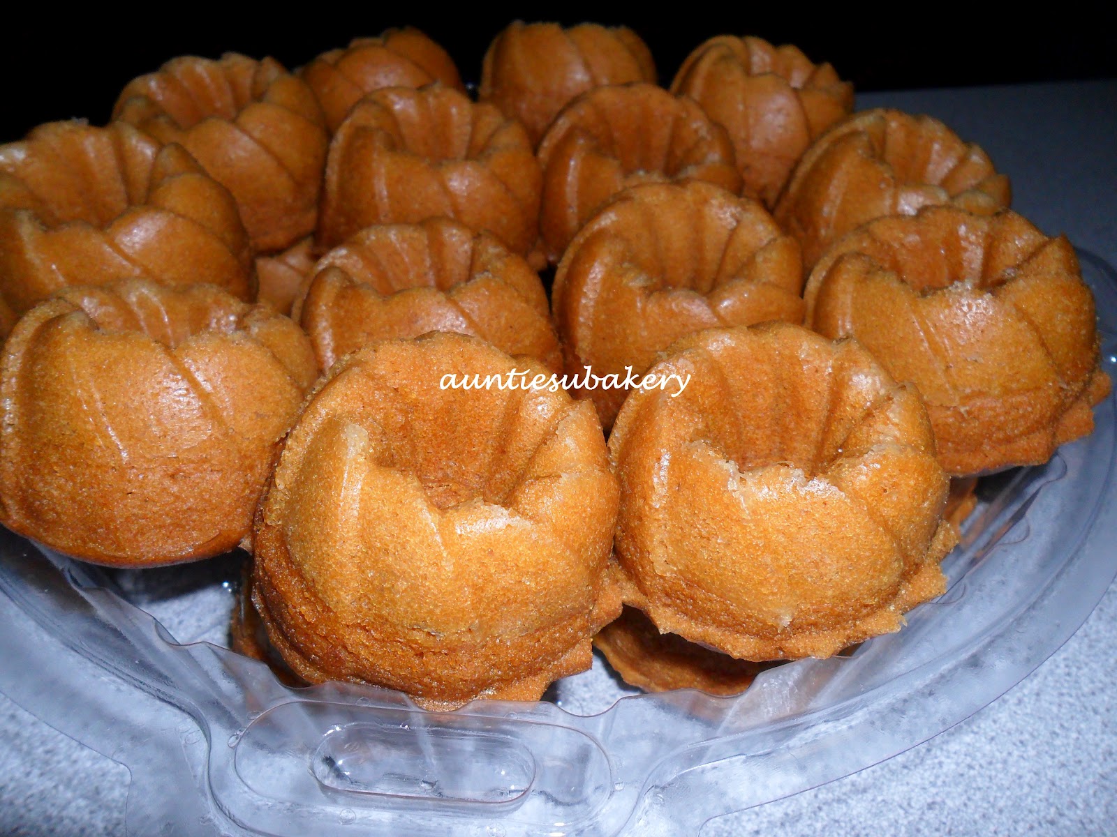 AUNTIESU BAKERY: Senarai kuih-muih dan harga