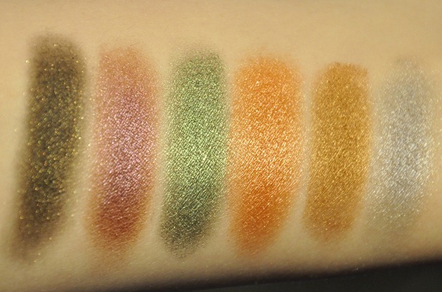 Disney Villains Designer Collection Eyeshadow Palette Makeup Beaty Swatches Artificial Light