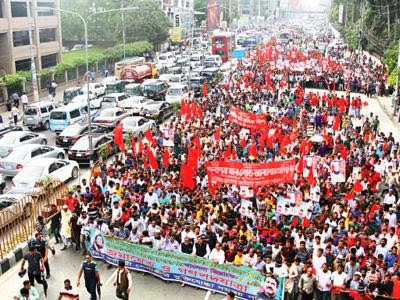 নৌমন্ত্রীর নেতৃত্বে পদযাত্রা, নগরে অসহনীয় যানজট