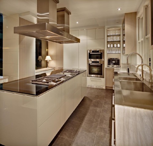 Galley Kitchens With Islands