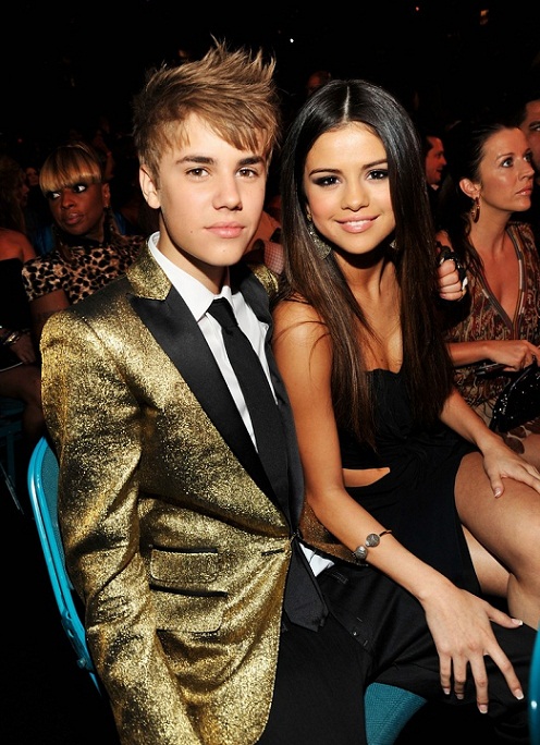 selena gomez justin bieber billboard 2011. Justin Bieber et Selena Gomez