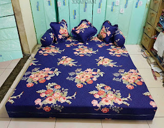 Sofa bed inoac motif bunga forentine biru