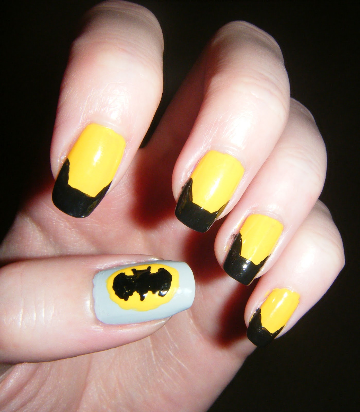 caz 'n' polish: Batman Nail Art