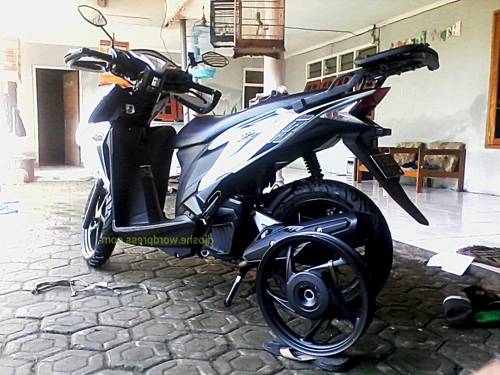 Dowload Koleksi Modifikasi Ban Motor Vario 125 Terupdate Fire Modif