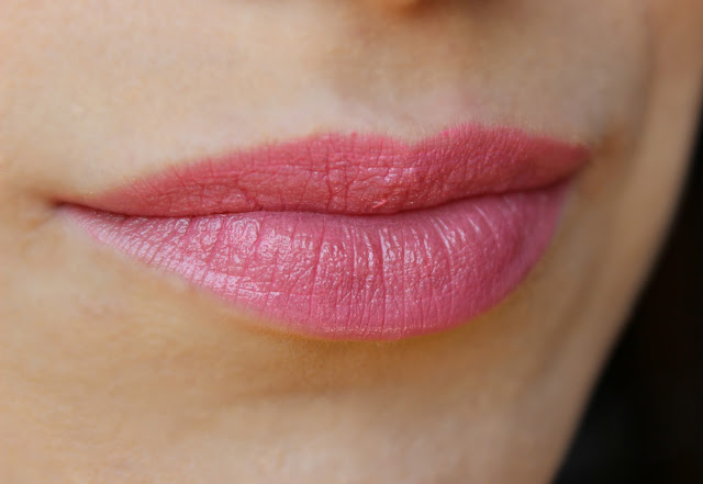 Розовый цветок/Pink Blossom - Avon Ultra Color Indulgence Lip Color