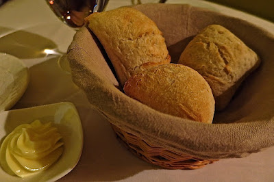 L'Angelus, bread